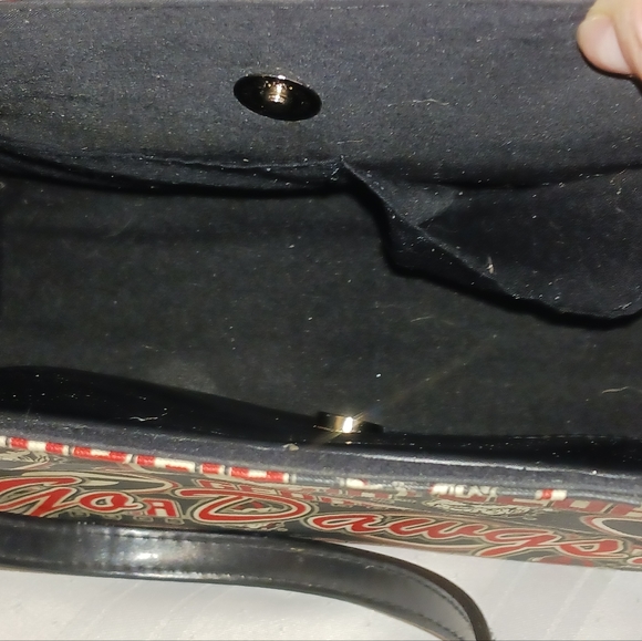 Georgia Bulldogs Bag Measurements 10.5" w x 7 3/4" Length. 8" depth. - Picture 5 of 7